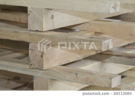 Elements of wooden pallets for loading and unloading cargo Elements of wooden pallets for loading and unloading cargo 88513064