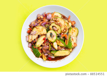 Spicy Thai green mango salad 88514551