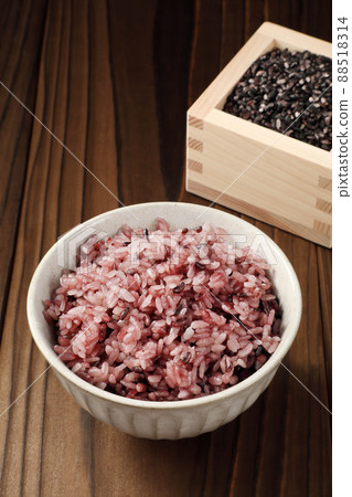 Ancient rice black rice rice 88518314