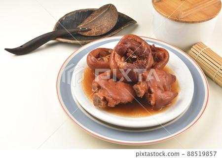 自製的紅燒滷豬腳料理美食 88519857