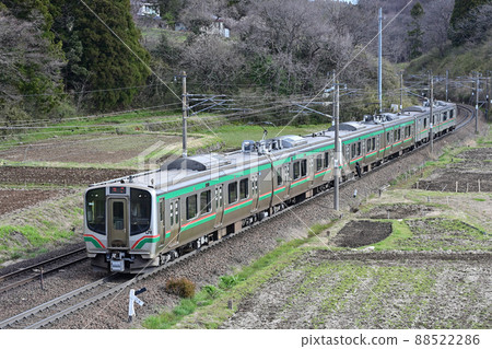 東北本線白石小菅 JR 東 E721 系列 +701 系列 P-23 編隊(仙台) 東北本線白石小菅 JR 東 E721 系列 +701 系列 P-23 編隊(仙台) 88522286
