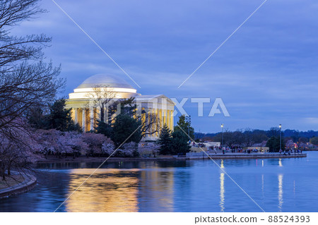 Twilight view of The Thomas Jefferson Memorial Twilight view of The Thomas Jefferson Memorial 88524393