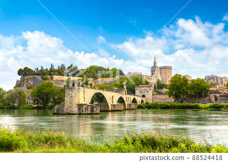 Saint Benezet bridge in Avignon in a beautiful summer day, France Saint Benezet bridge in Avignon in a beautiful summer day, France 88524418