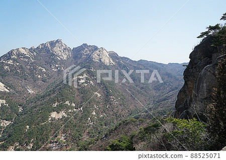 從義山峰看到的白雲台 88525071