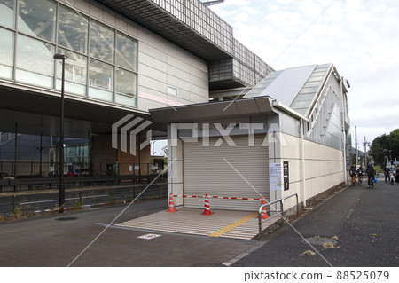Nippori-Toneri Liner (NT11: Toneri-Koen Station) suspended due to the earthquake that occurred on October 7, 2021 88525079