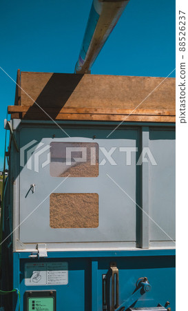 稻穀從聯合收割機卸到集裝箱 稻穀從聯合收割機卸到集裝箱 88526237