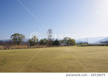 Early morning park / square 88530675