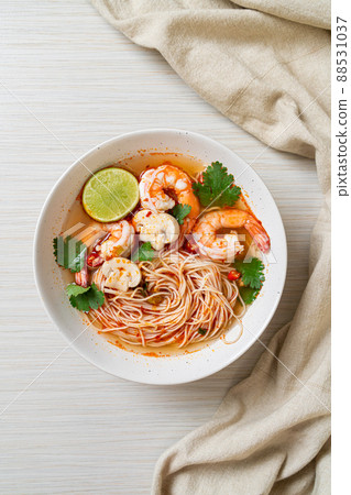 noodles with spicy soup and shrimps (Tom Yum Kung) noodles with spicy soup and shrimps (Tom Yum Kung) 88531037