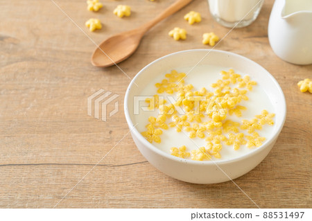 cereals with fresh milk cereals with fresh milk 88531497