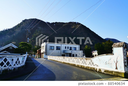 Tokiwa Ohashi on the Namako wall in Matsuzaki Town, Izu Tokiwa Ohashi on the Namako wall in Matsuzaki Town, Izu 88540634