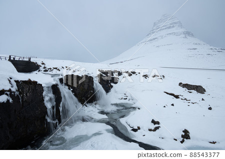 Winter Landscape in Kirkjufell 88543377