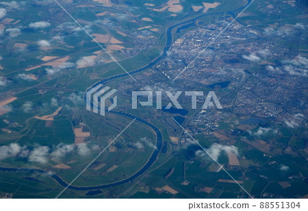 arial view of the city of rotterdam from plane 88551304