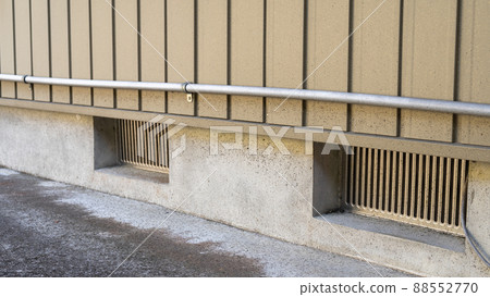 Underfloor ventilation of Japanese food stalls Underfloor ventilation of Japanese food stalls 88552770