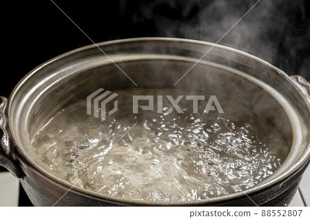 Steam and boiling of clay pot Steam and boiling of clay pot 88552807