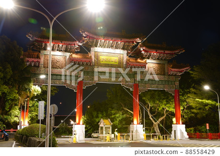 榮山王朝大酒店 88558429