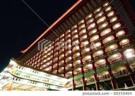 榮山王朝大酒店 88558464