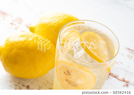 Lemon sour 88562416