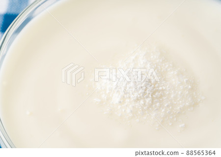 Yogurt and oligosaccharides 88565364