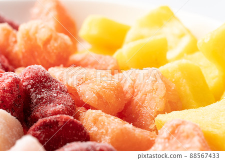 Assorted frozen fruits 88567433