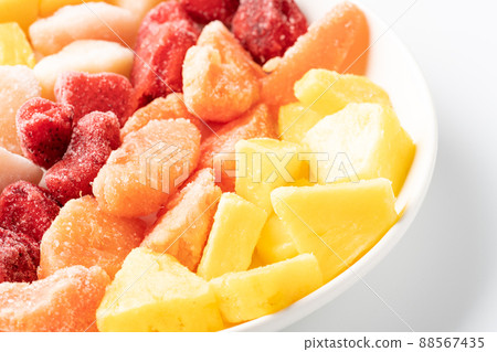 Assorted frozen fruits 88567435