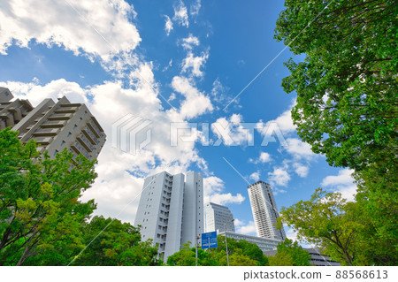 [大阪] 9月·清新的藍天白雲，千里新城街景 88568613