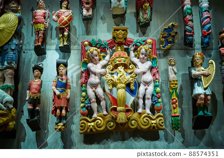 Stockholm, Swden - Novemer 6, 2018. Visit of The Vasa ship in Vasa Museum. Stockholm, Swden - Novemer 6, 2018. Visit of The Vasa ship in Vasa Museum. 88574351
