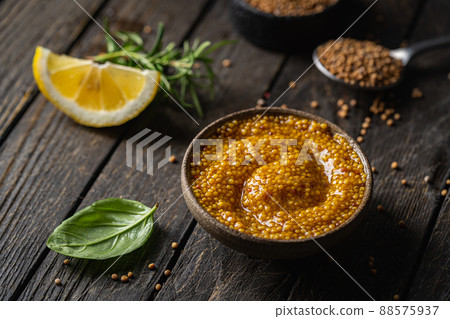 Fresh organic mustard Fresh organic mustard 88575937