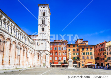 Lucca, Italy - Chiesa di San Michele, Tuscany scenic background 88583656