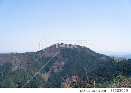 Mt. Mitake (Okutama) seen from Fujimine Garden Mt. Mitake (Okutama) seen from Fujimine Garden 88585039