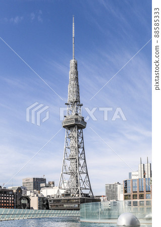 中部電力 MIRAI TOWER 在水上宇宙飛船的表面上看到 中部電力 MIRAI TOWER 在水上宇宙飛船的表面上看到 88585333