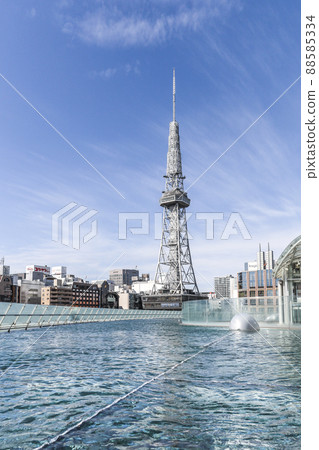 中部電力 MIRAI TOWER 在水上宇宙飛船的表面上看到 中部電力 MIRAI TOWER 在水上宇宙飛船的表面上看到 88585334