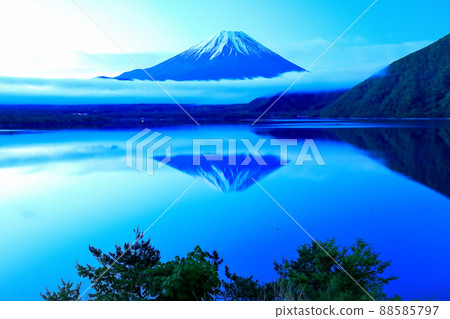 Upside down Lake Motosu Fuji Yamanashi Prefecture Upside down Lake Motosu Fuji Yamanashi Prefecture 88585797
