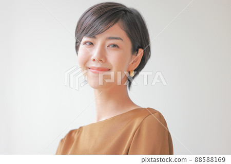 笑臉女性肖像 1 88588169