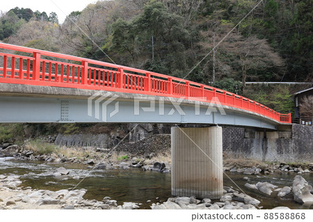 山、河、天、紅橋景觀 山、河、天、紅橋景觀 88588868
