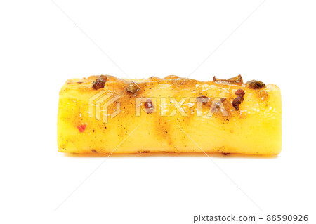 柿子Nukasawaan,是用柿子皮醃製國產蘿蔔,用麩皮醃製而成。 柿子Nukasawaan,是用柿子皮醃製國產蘿蔔,用麩皮醃製而成。 88590926