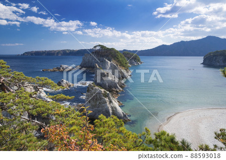 Jodogahama in autumn colors Jodogahama in autumn colors 88593018