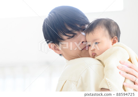 Ikumen daddy and baby 88594725