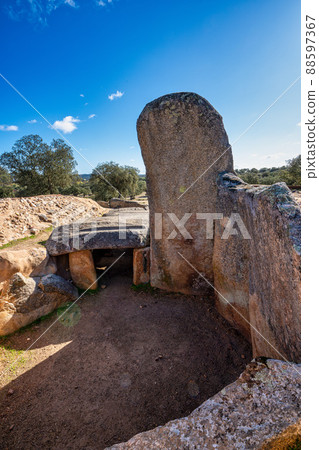 Dolmen of Lacara, funeral chamber near La Nava de Santiago, Extremadura. Spain Dolmen of Lacara, funeral chamber near La Nava de Santiago, Extremadura. Spain 88597367