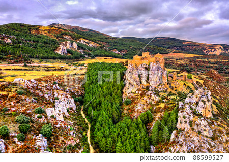 Loarre Castle at sunset. Huesca Province in Aragon, Spain 88599527