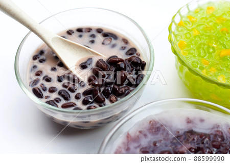 Black bean in sweet coconut milk, Thai dessert Black bean in sweet coconut milk, Thai dessert 88599990