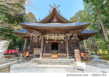早春的富士大室淺間神社,山梨縣富士河口湖町 早春的富士大室淺間神社,山梨縣富士河口湖町 88601783