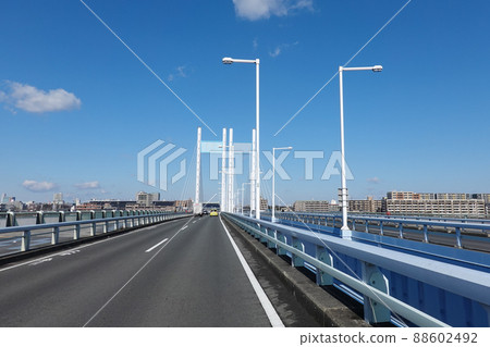 Koremasa Bridge over the Tama River (Fuchu City, Tokyo-Inagi City) 88602492