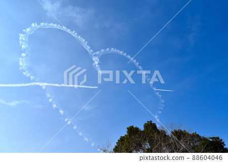 T-4 Blue Impulse Acrobat Flight Cupid 88604046