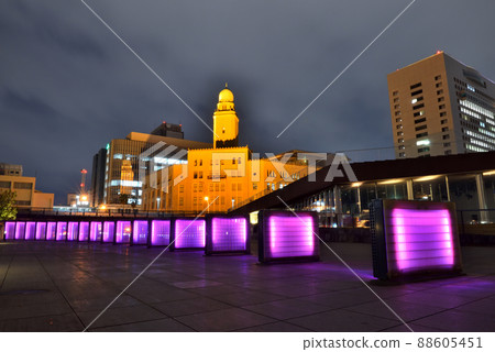 象鼻廣場和橫濱海關夜景 象鼻廣場和橫濱海關夜景 88605451