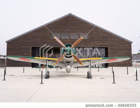 當地戰鬥機“Shiden Kai”的全尺寸模型（兵庫縣葛西市） 88606505