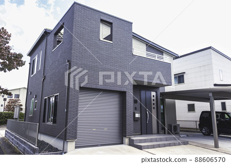 New housing parts entrance approach 88606570