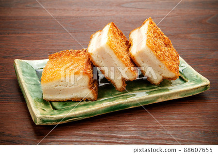 Nagasaki's famous fried sandwich 88607655