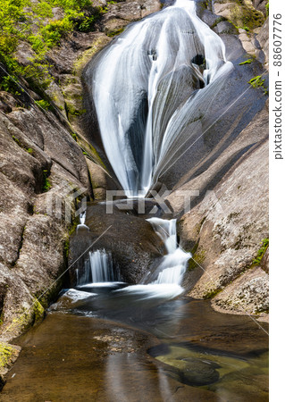 [Todo Falls, Akita Prefecture] Todo Falls, an unexplored region rich in nature, June 88607776