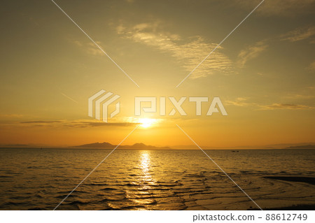 有明海和日出的景色 有明海和日出的景色 88612749