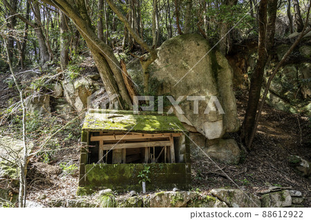 岩屋惡魔禮物岩 岡山縣總社市 岩屋惡魔禮物岩 岡山縣總社市 88612922
